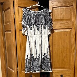 New York & Company Monochrome Floral Dress